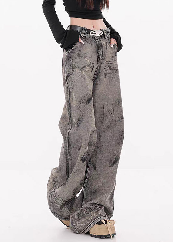 Effortlessly Elegant Pants with a Timeless Design