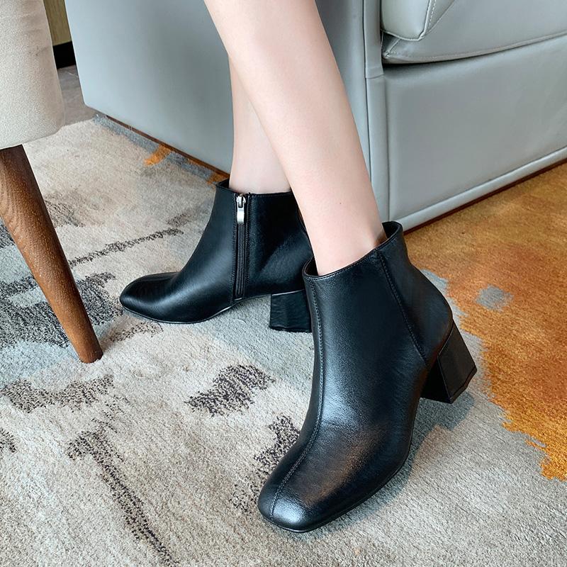 Chic Orthopedic Boots with Unique Design
