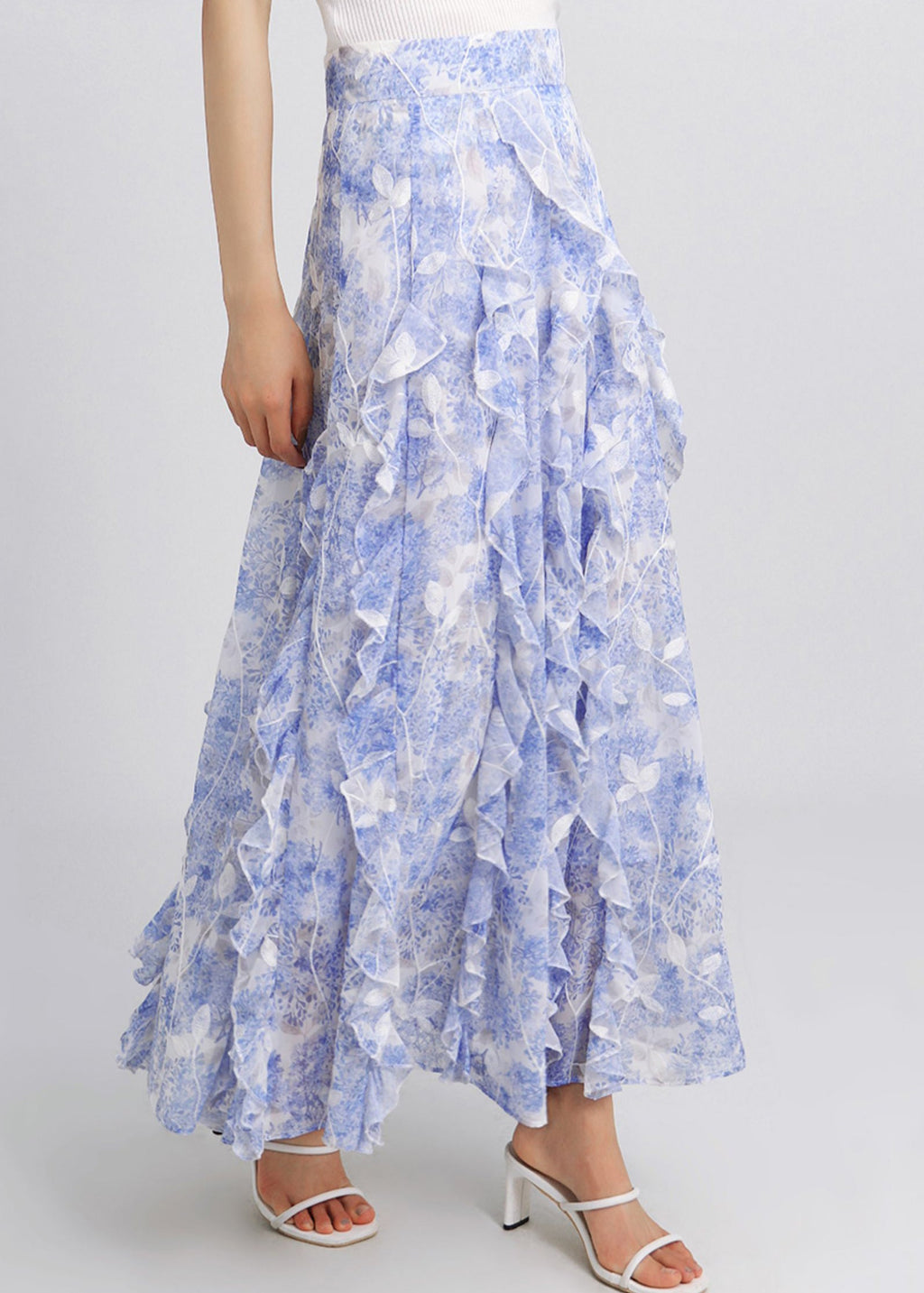 Well Tailored Garment with a Graceful Silhouette