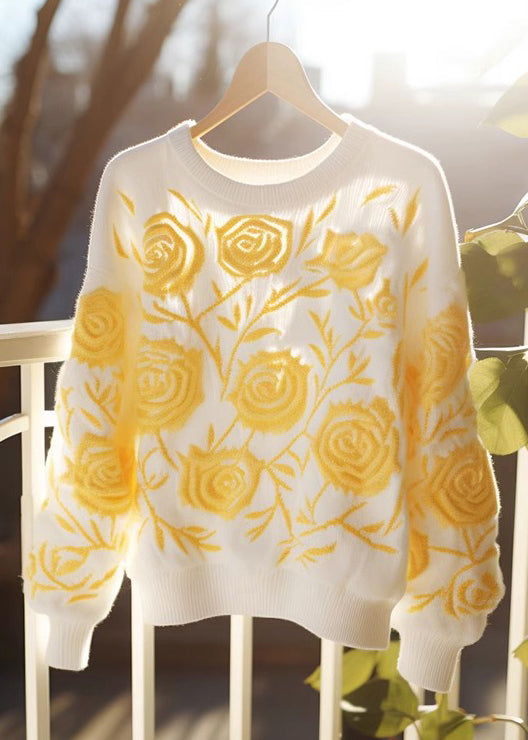 Well Tailored Sweater with a Graceful Silhouette