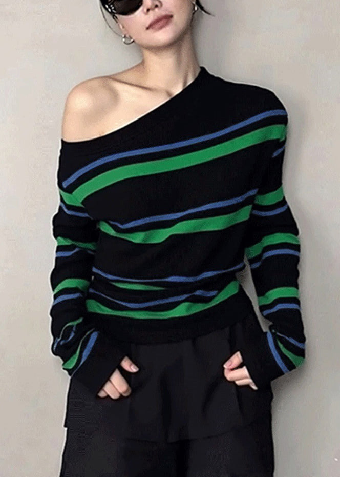 Effortlessly Elegant Sweater with a Timeless Design