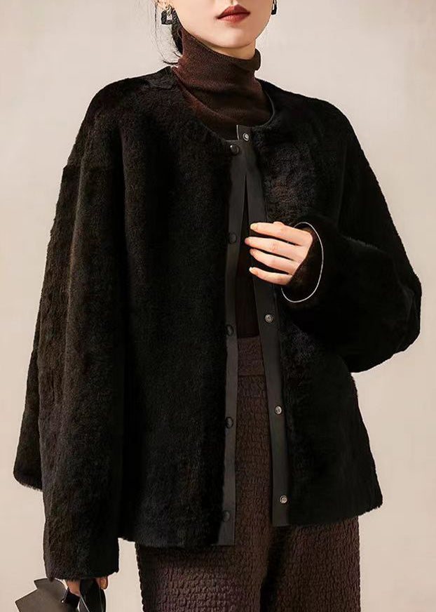 Elegantly Styled Coat for Everyday Wear