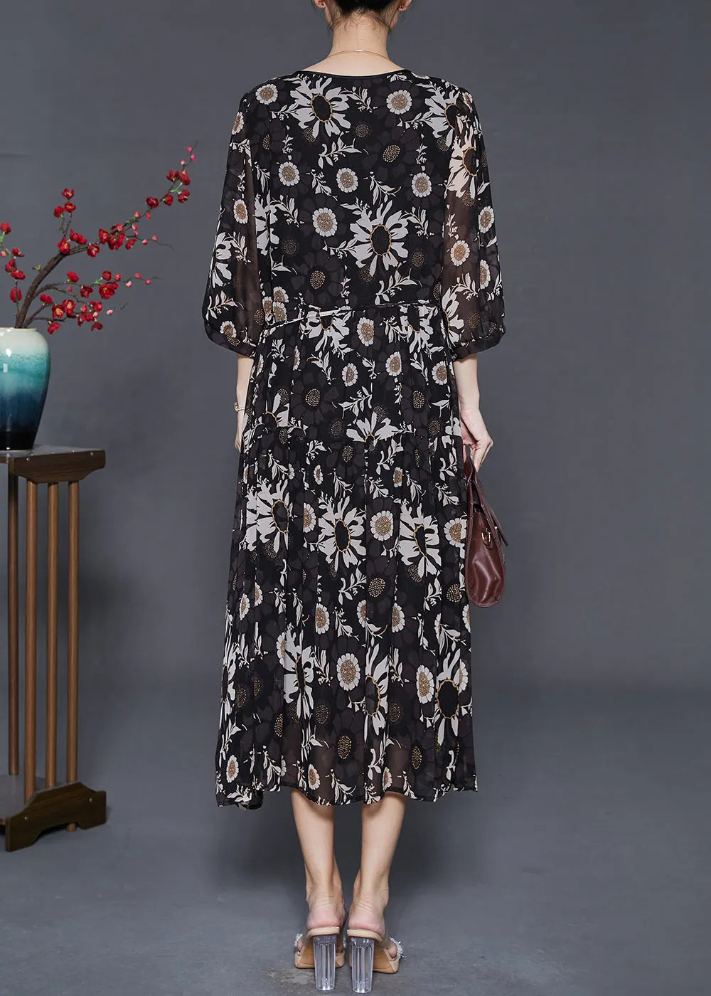 Classic Vintage Dress with a Flattering Fit