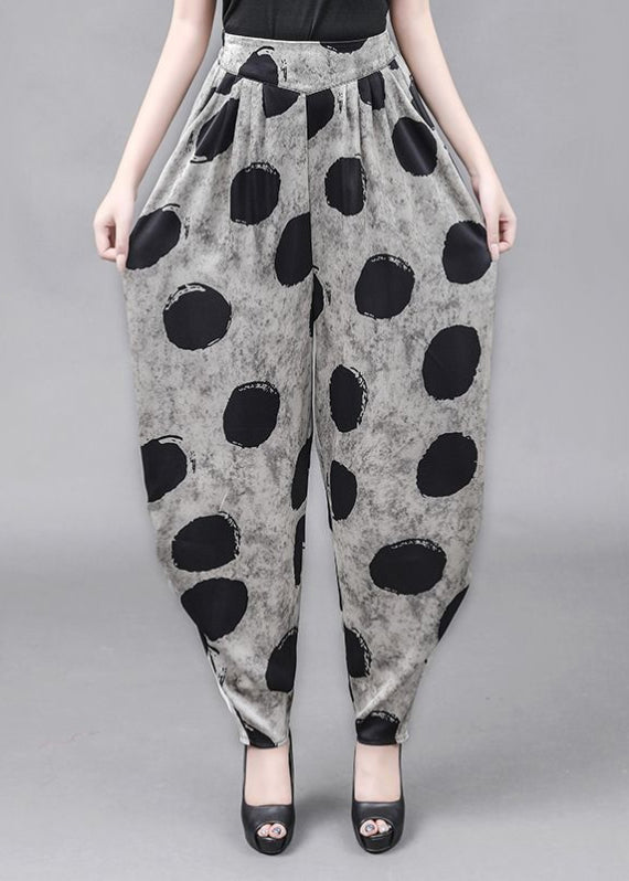 Well Tailored Pants with a Graceful Silhouette