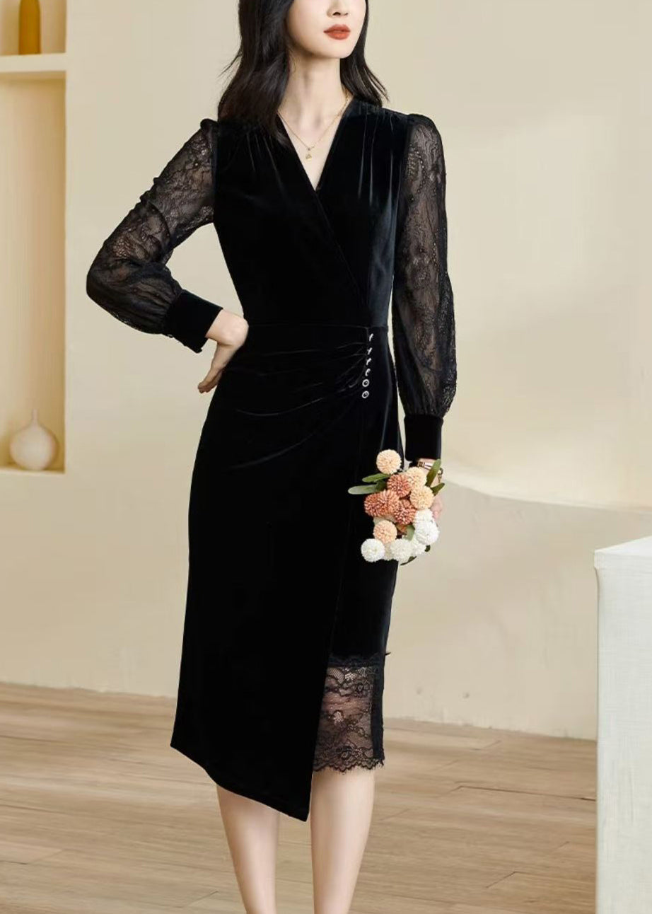 Beautifully Finished Dress in a Timeless Design