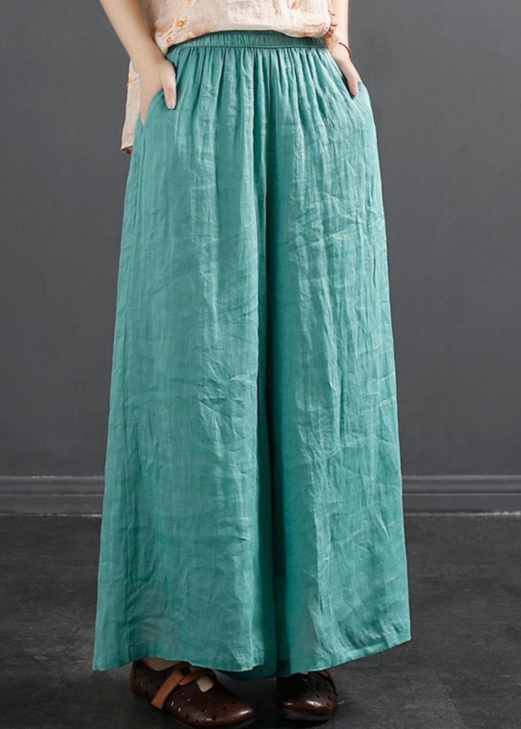 Beautifully Finished Pants in a Timeless Design
