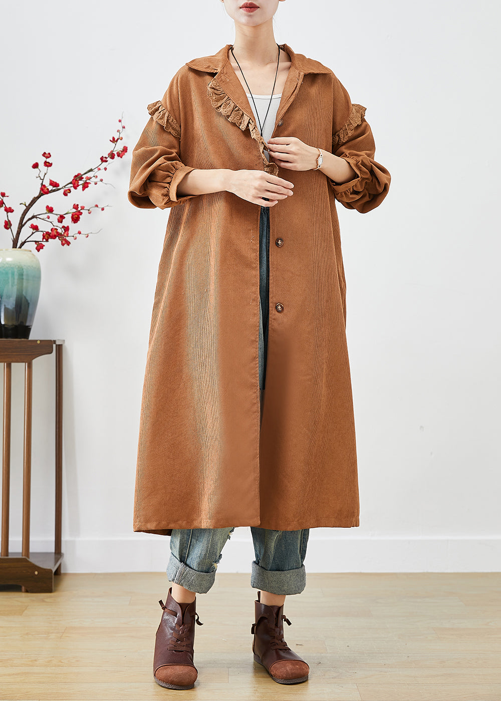 Beautifully Finished Coat in a Timeless Design