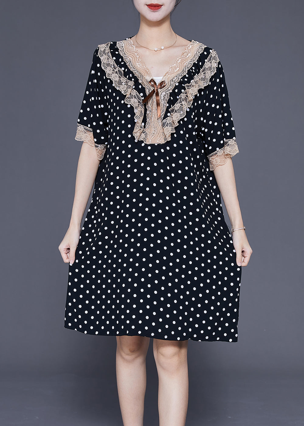 Well Tailored Dress with a Graceful Silhouette