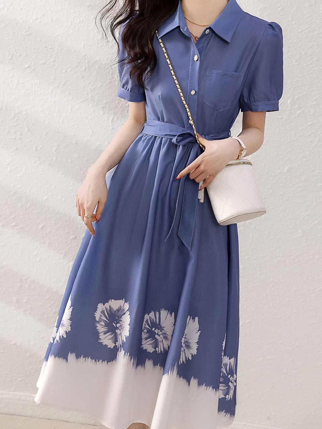 Beautifully Finished Dress in a Timeless Design