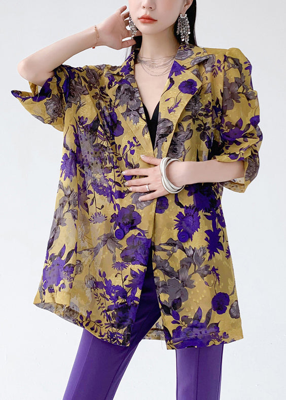 Effortlessly Elegant Coat with a Timeless Design