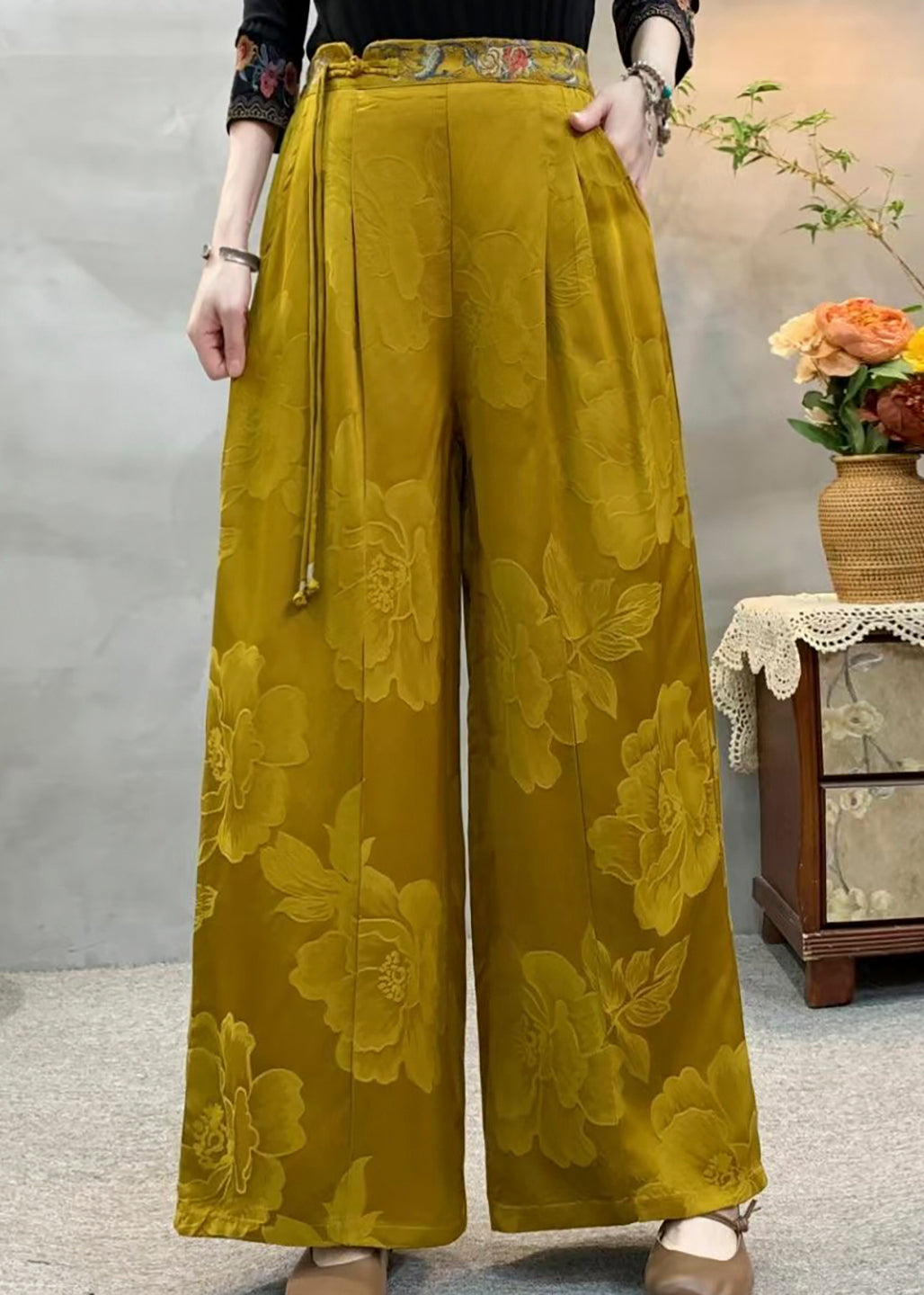Sophisticated Pants with a Clean Classic Look