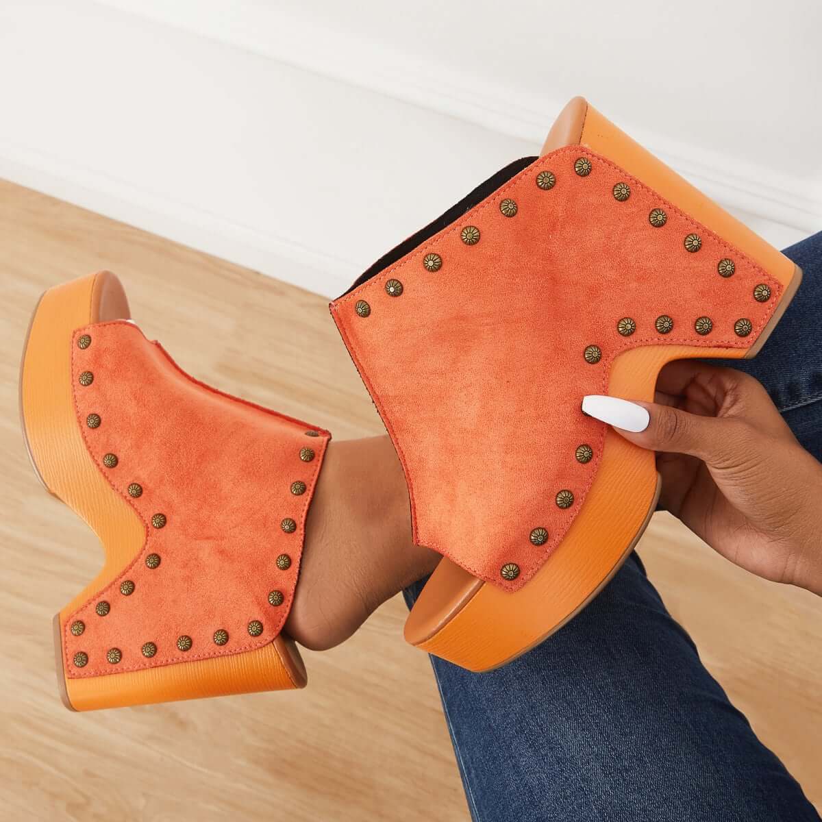 Chic Orthopedic Sandals with Unique Design