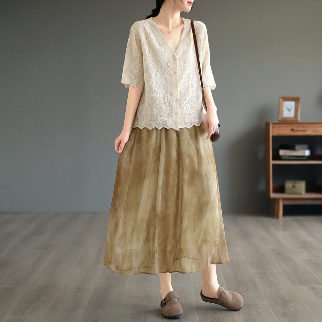 Effortlessly Elegant Blouse with a Timeless Design