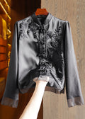 Well Tailored Top with a Graceful Silhouette