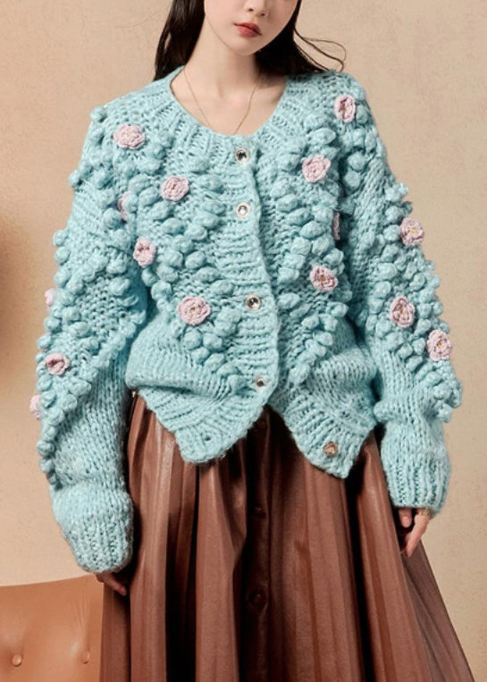 Well Tailored Cardigan with a Graceful Silhouette