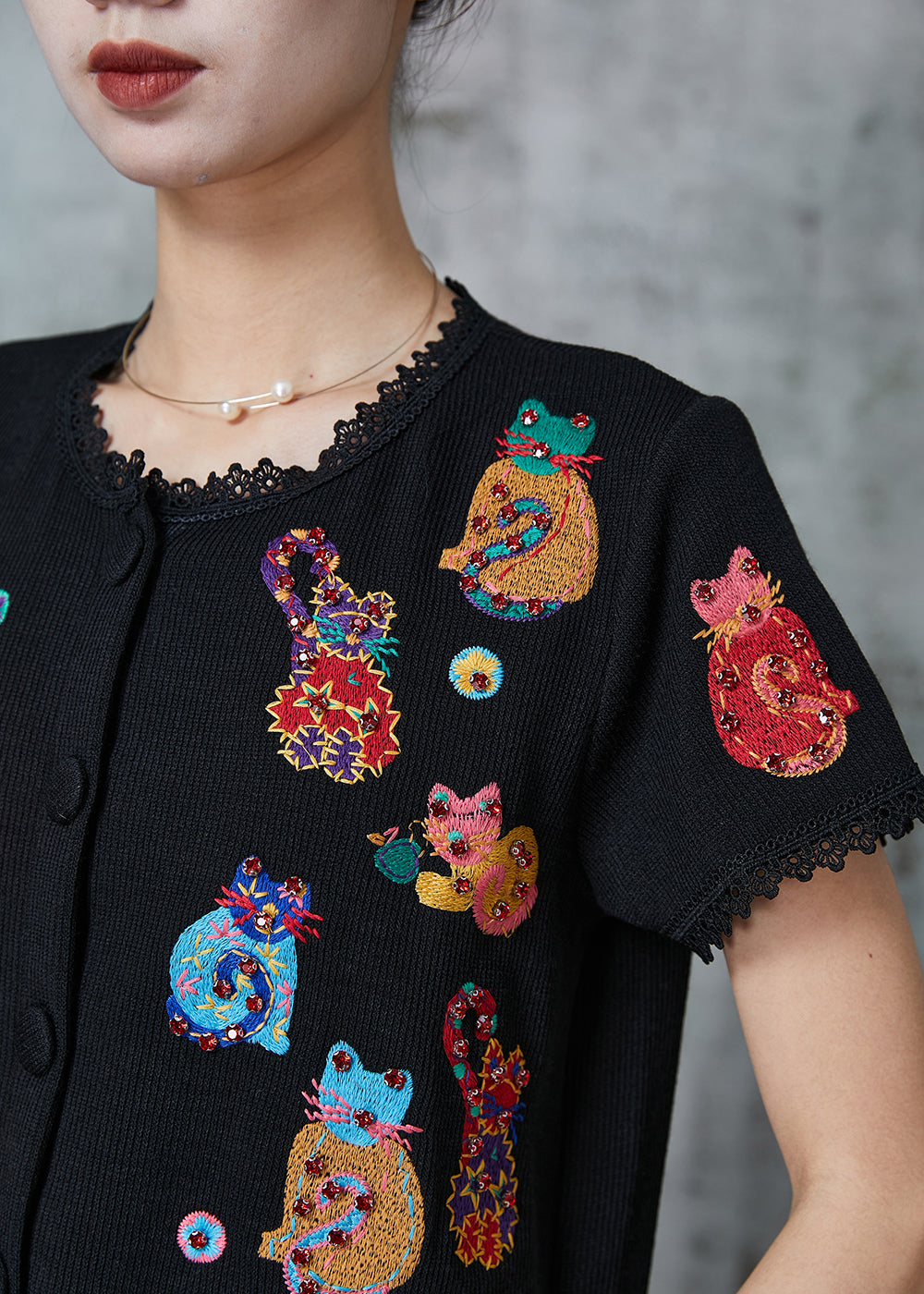 Effortlessly Elegant Shirt with a Timeless Design