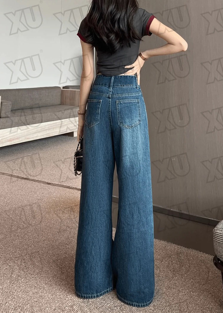 Effortlessly Elegant Pants with a Timeless Design