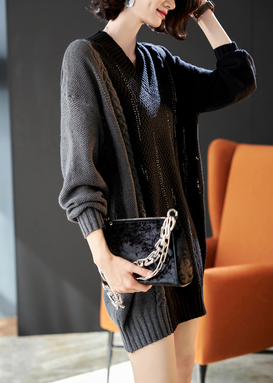 Effortlessly Elegant Sweater with a Timeless Design
