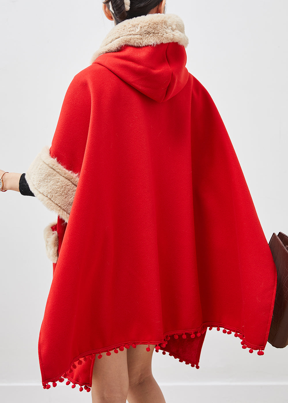 Beautifully Finished Coat in a Timeless Design