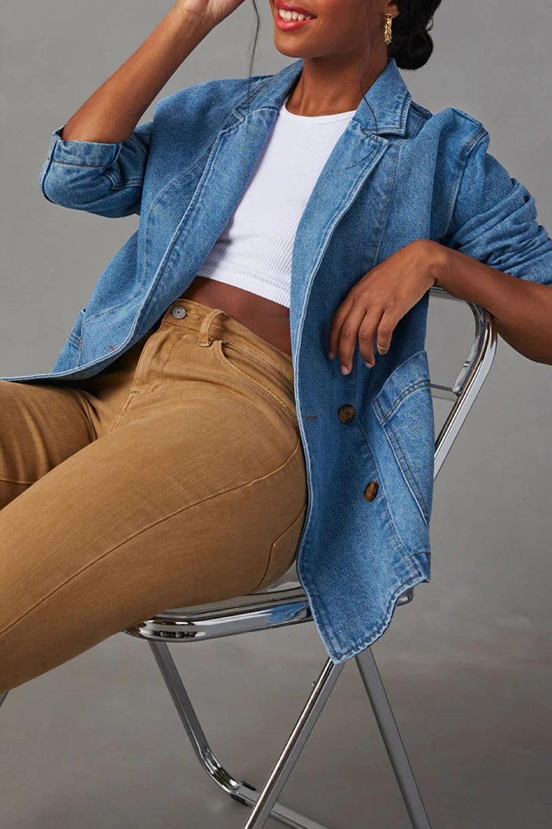 Elegantly Styled Jacket for Everyday Wear