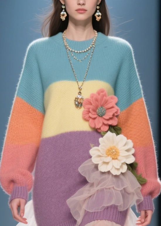 Well Tailored Sweater with a Graceful Silhouette