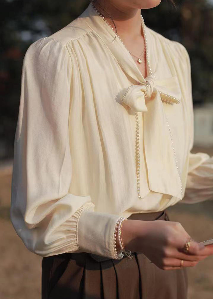 Classic Vintage Blouse with a Flattering Fit