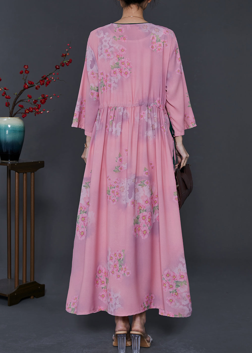Beautifully Crafted Dress in a Classic Style