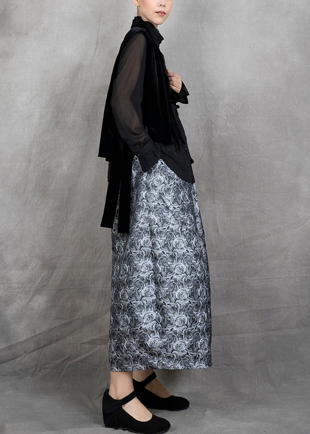 Effortlessly Elegant Pants with a Timeless Design