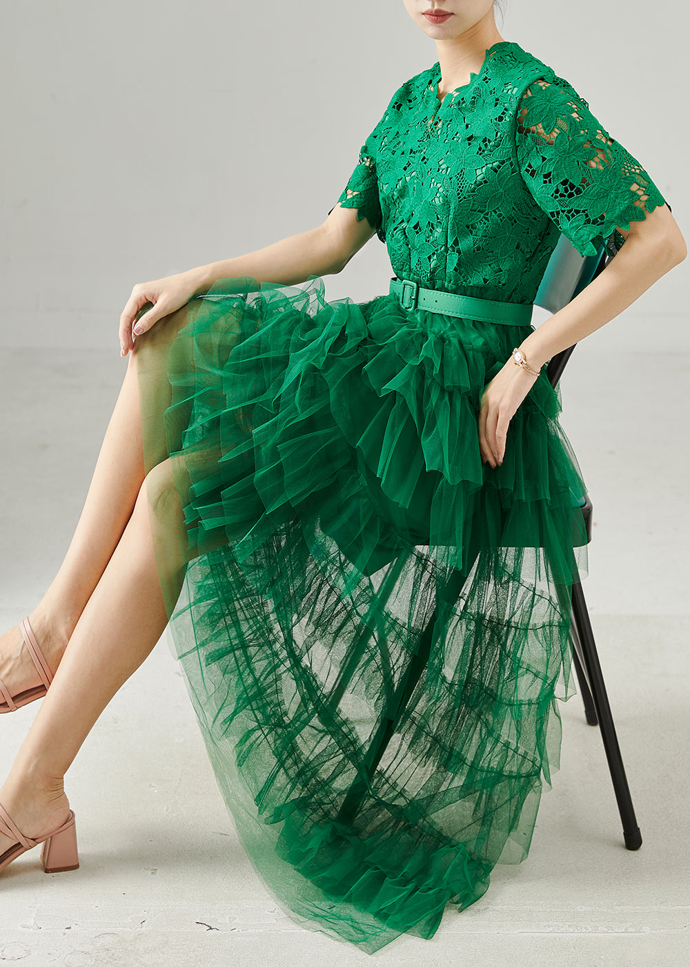 Effortlessly Elegant Dress with a Timeless Design