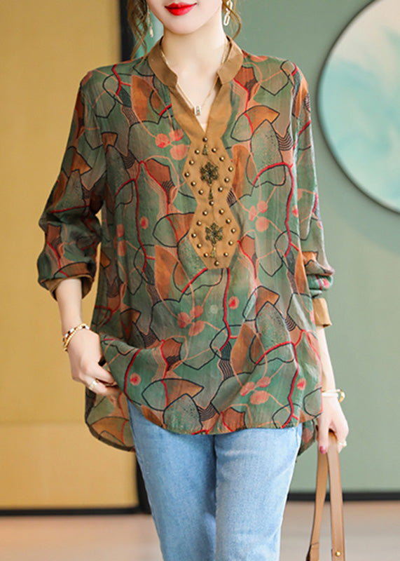 Classic Vintage Shirt with a Flattering Fit