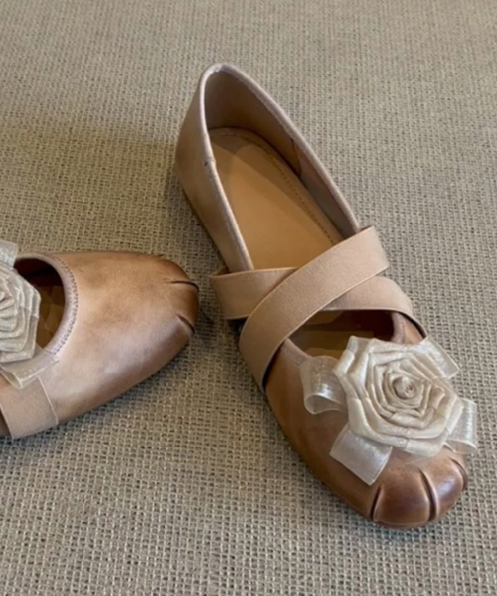 Chic Orthopedic Flats with Unique Design