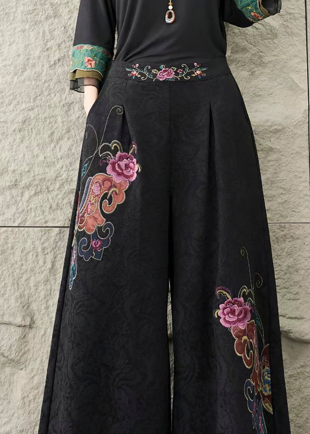 Well Tailored Trousers with a Graceful Silhouette