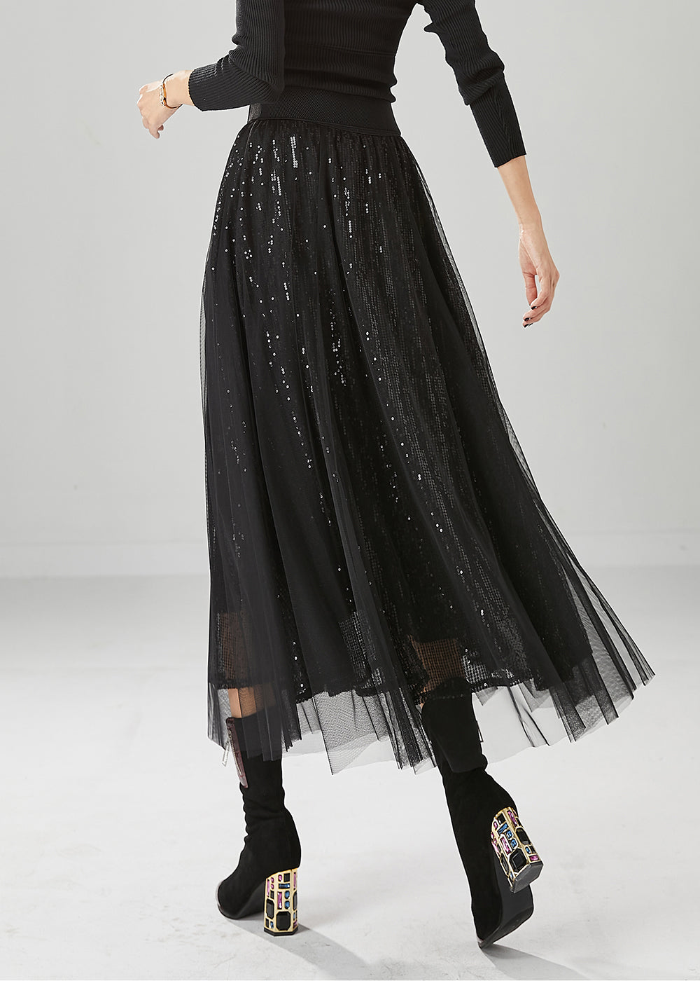 Effortlessly Elegant Garment with a Timeless Design