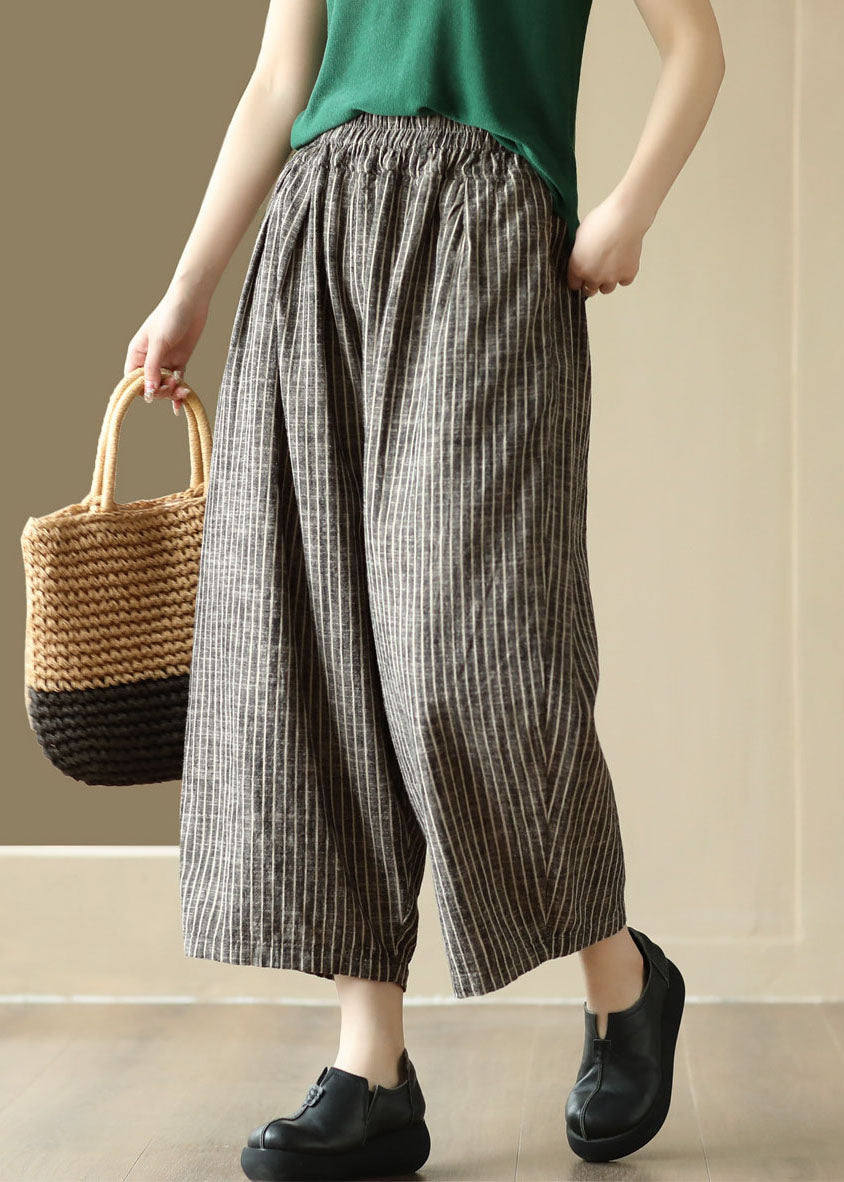 Effortlessly Elegant Pants with a Timeless Design
