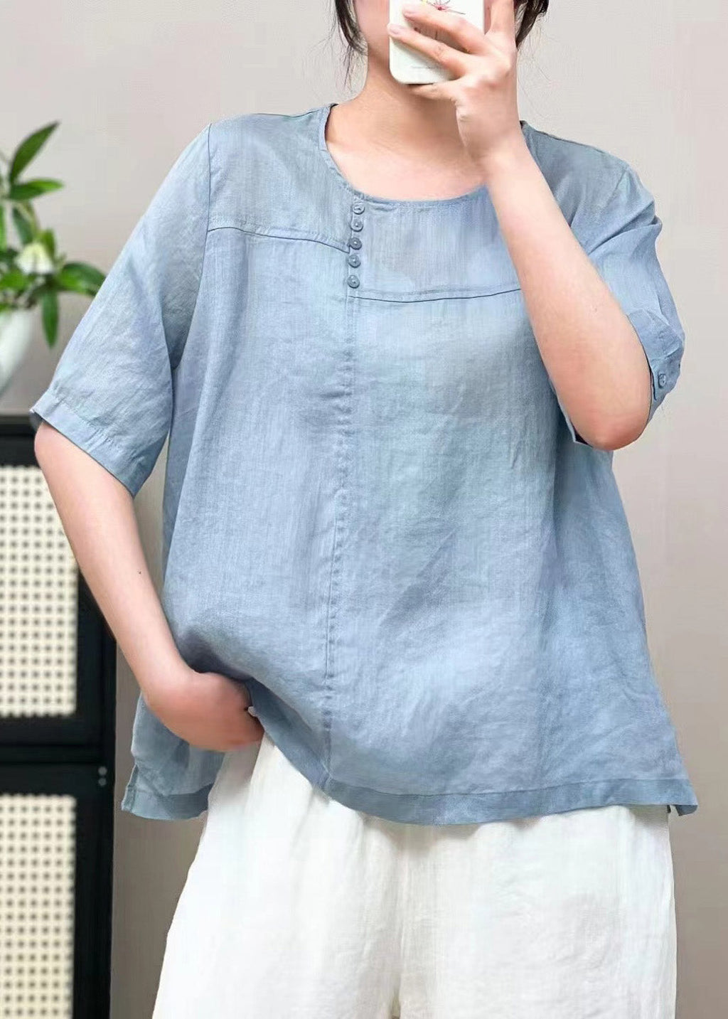 Elegantly Styled Shirt for Everyday Wear