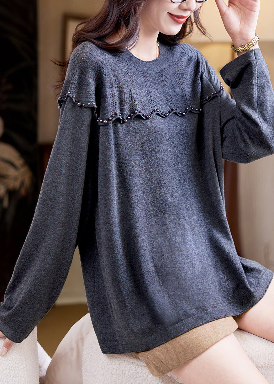 Effortlessly Elegant Sweater with a Timeless Design
