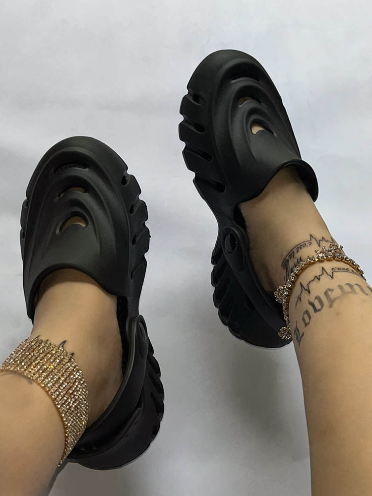 Chic Orthopedic Flats with Unique Design