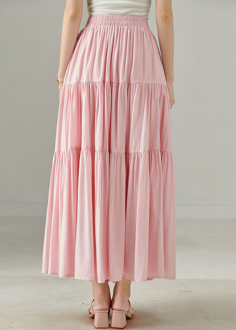 Effortlessly Elegant Garment with a Timeless Design