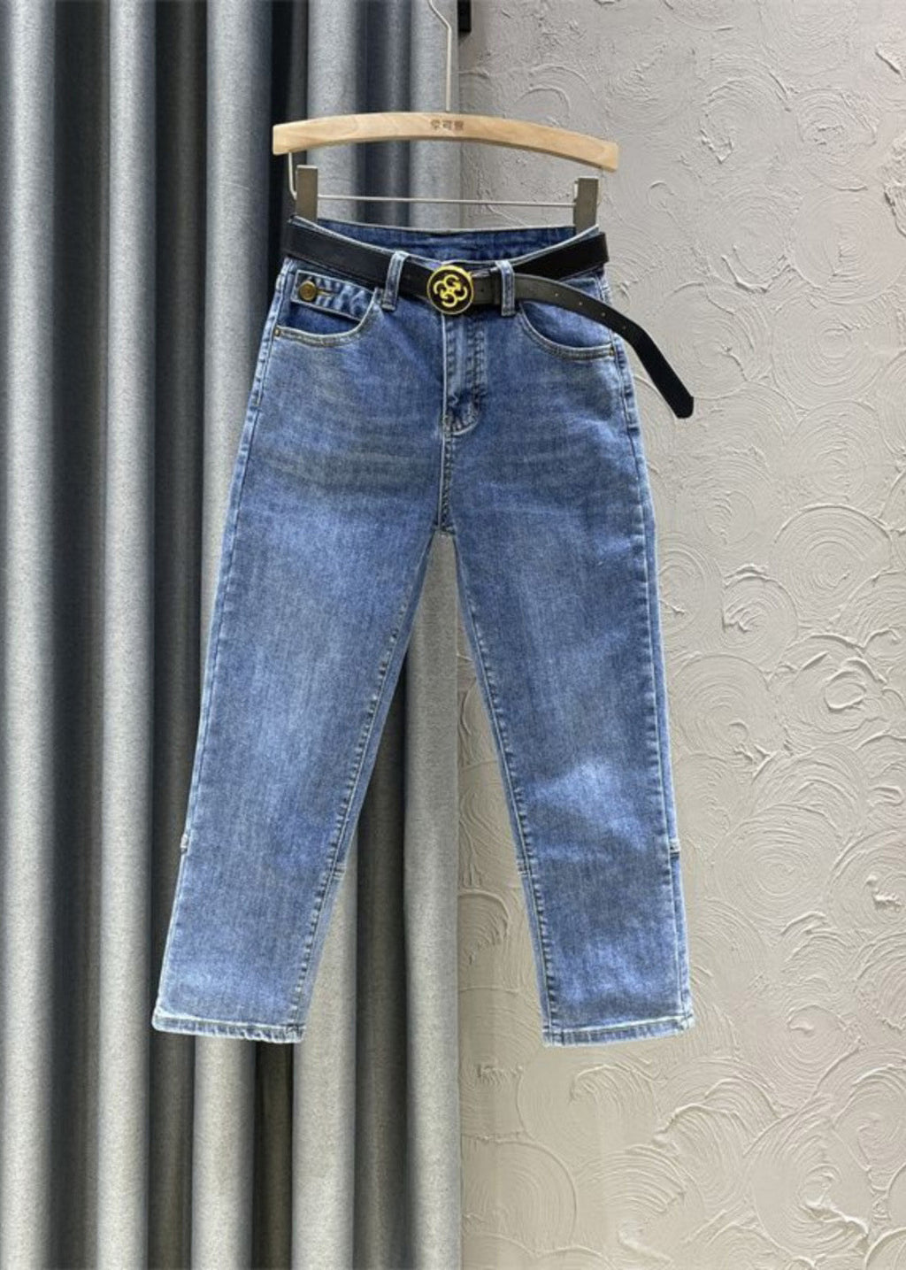 Sophisticated Pants with a Clean Classic Look