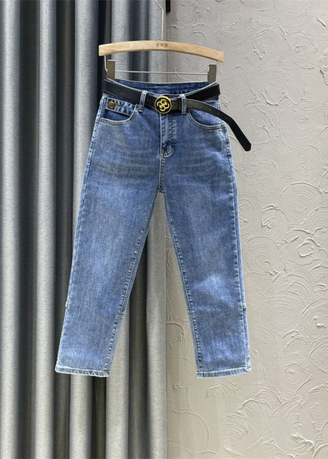 Sophisticated Pants with a Clean Classic Look
