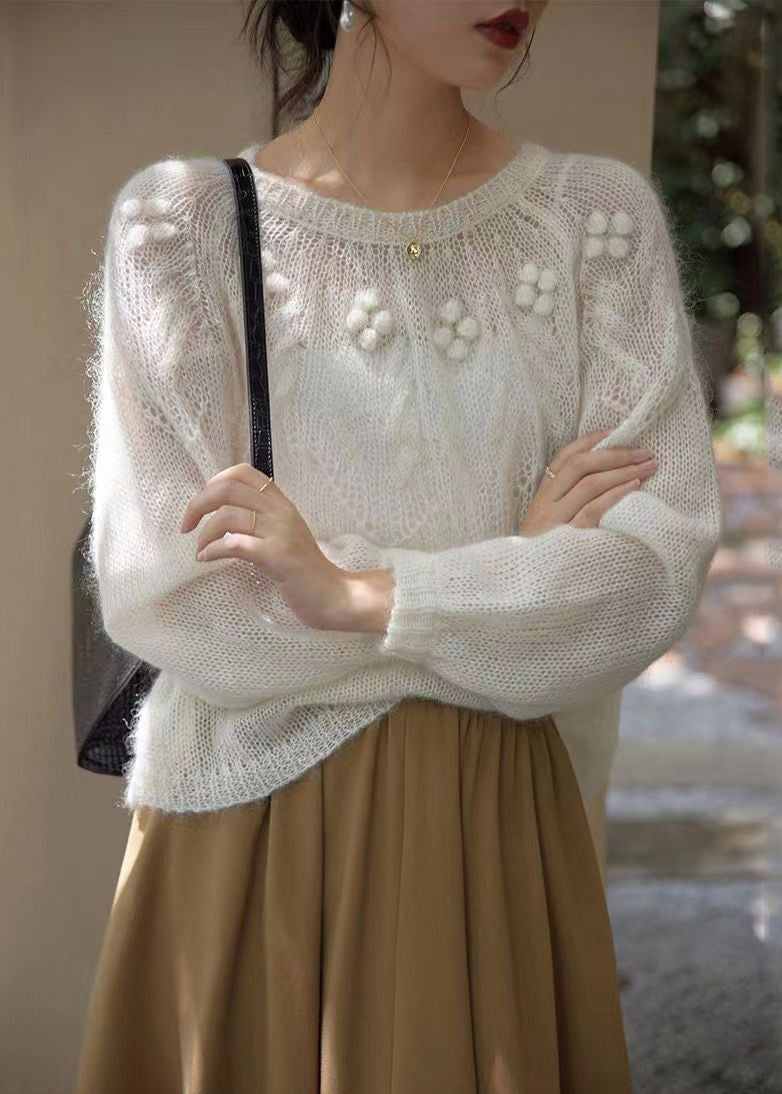 Classic Vintage Sweater with a Flattering Fit