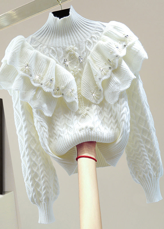 Effortlessly Elegant Sweater with a Timeless Design