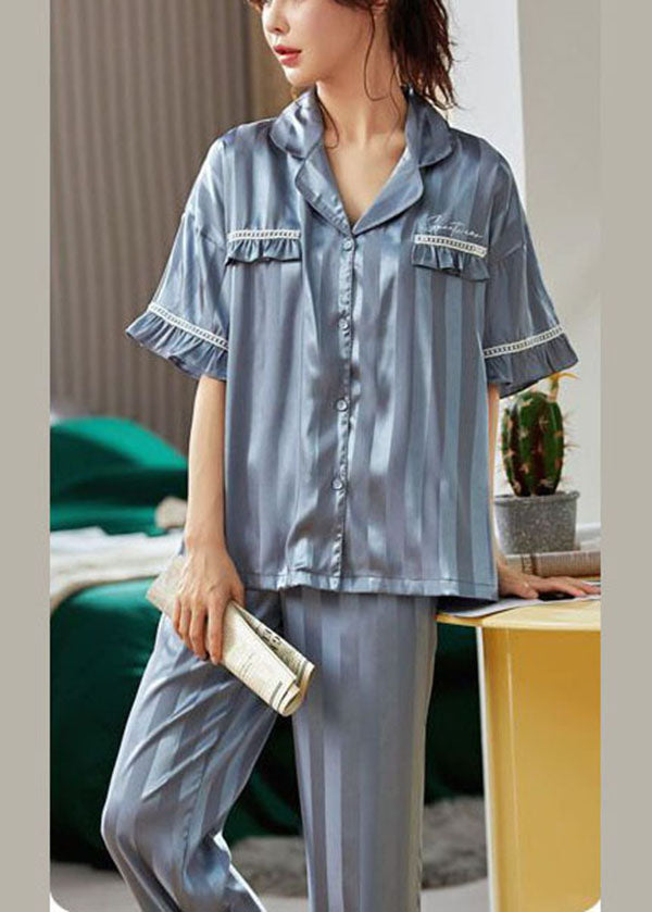 Casually Elegant Garment with a Refined Edge