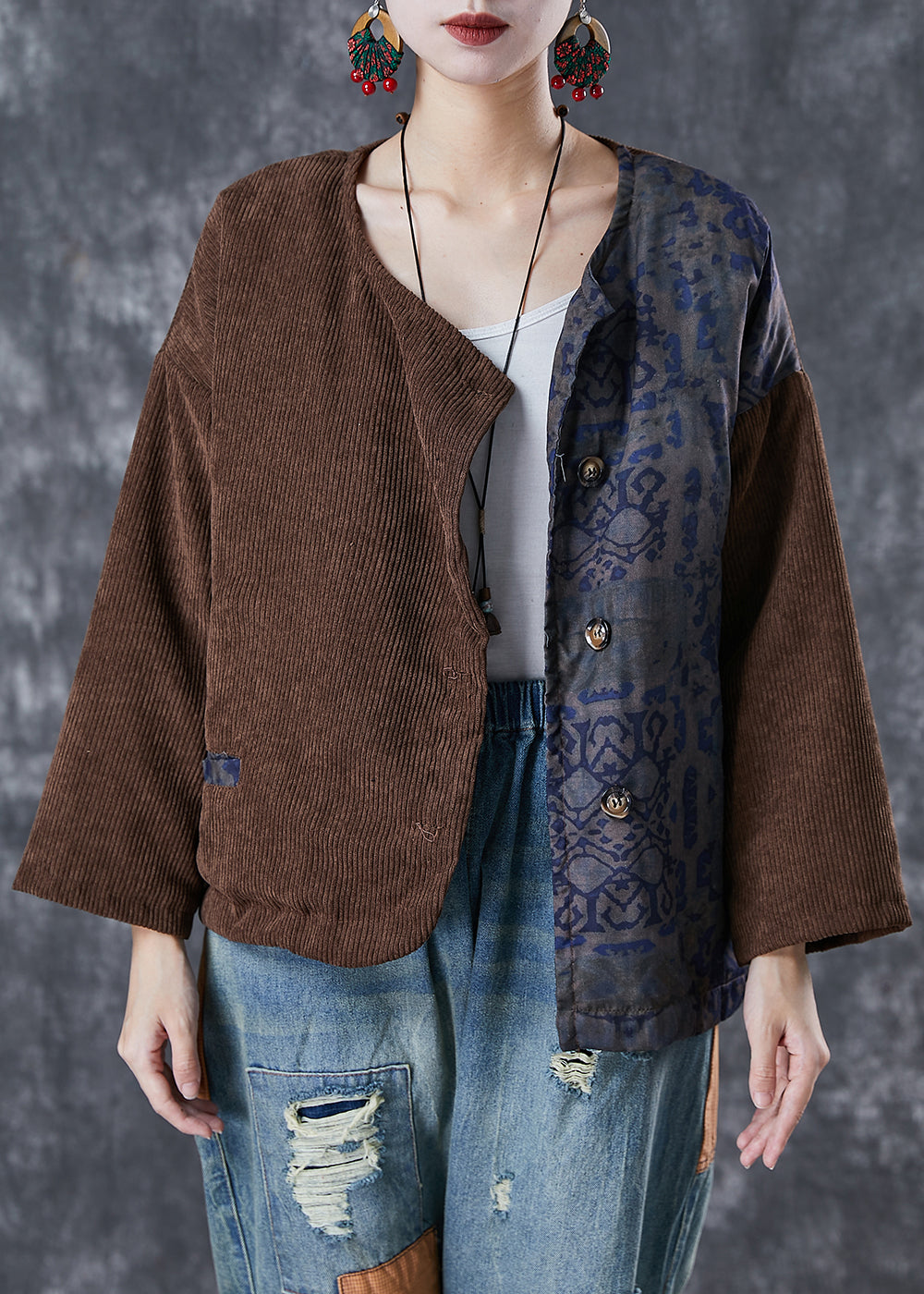 Effortlessly Elegant Jacket with a Timeless Design