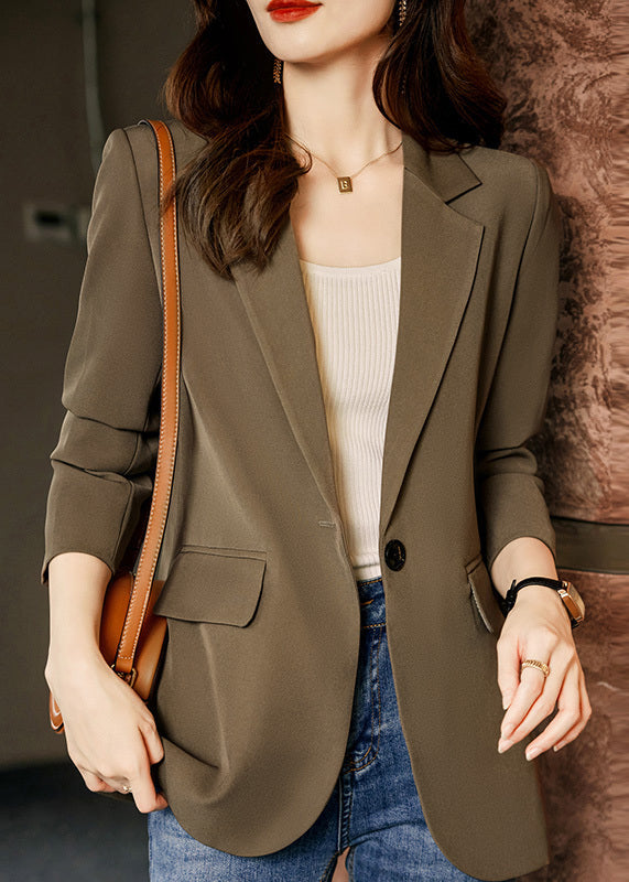 Gracefully Styled Coat for Any Occasion