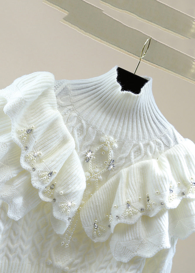 Effortlessly Elegant Sweater with a Timeless Design