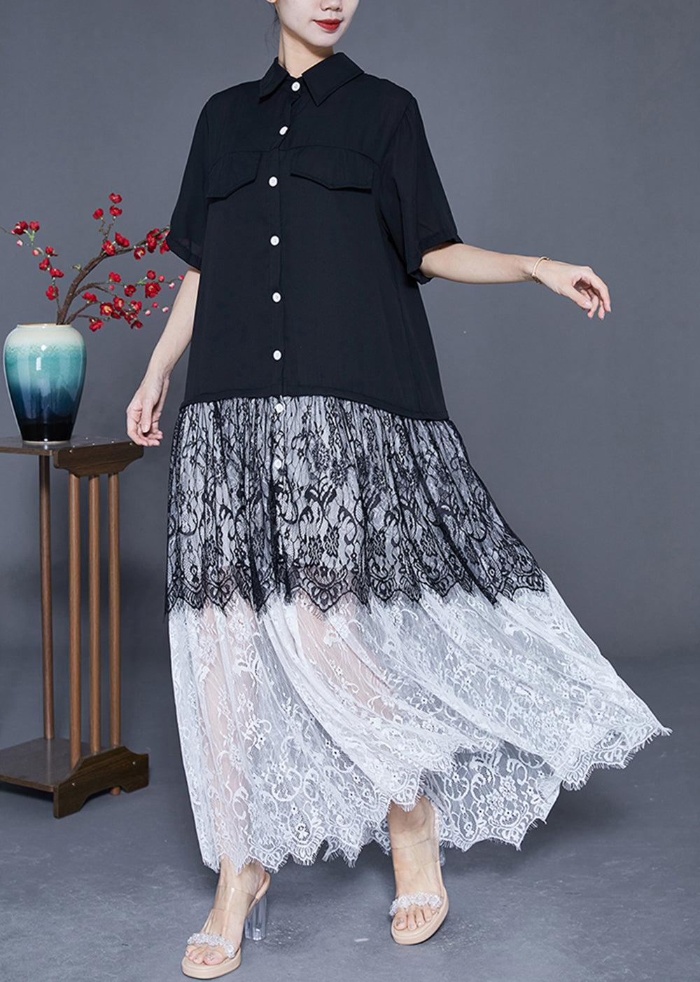 Beautifully Finished Dress in a Timeless Design