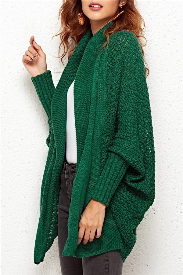 Effortlessly Elegant Cardigan with a Timeless Design