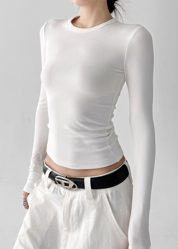 Well Tailored Blouse with a Graceful Silhouette