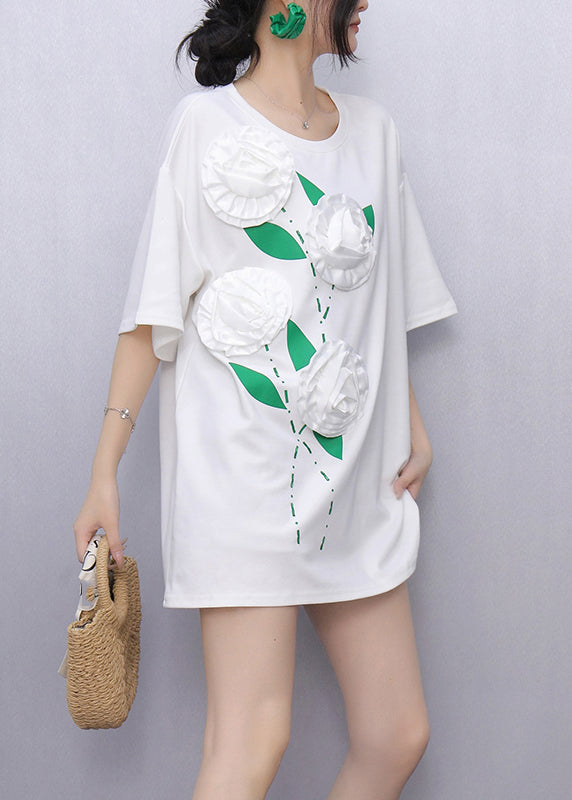 Effortlessly Elegant Top with a Timeless Design
